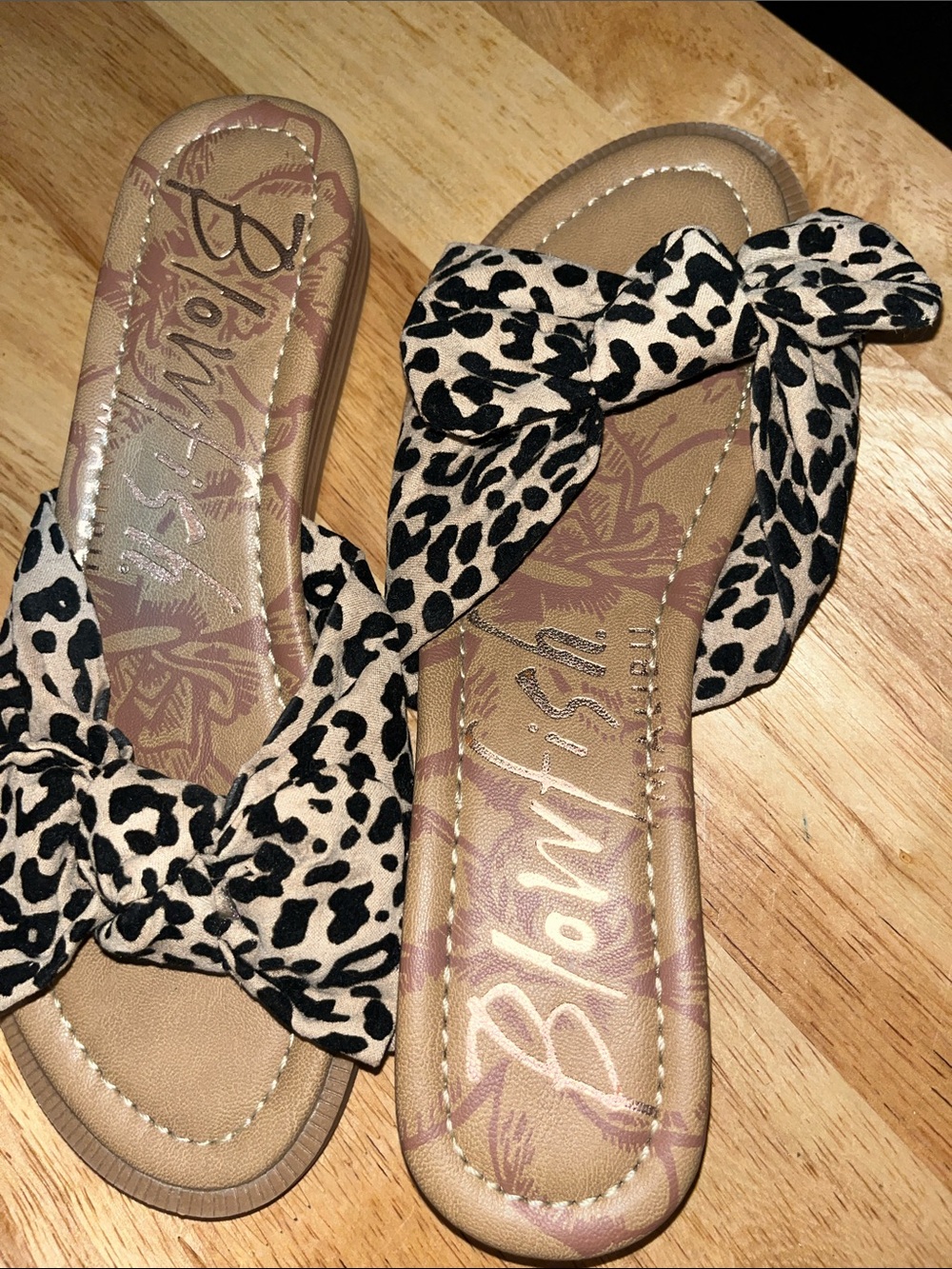 Blowfish Leopard-Print Bow Slide Sandals in Beige and Black